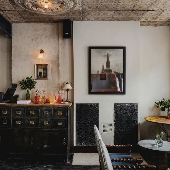 Private Cocktail Lounge